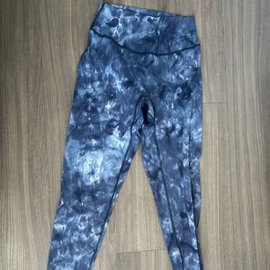 Gym shark leggings size large